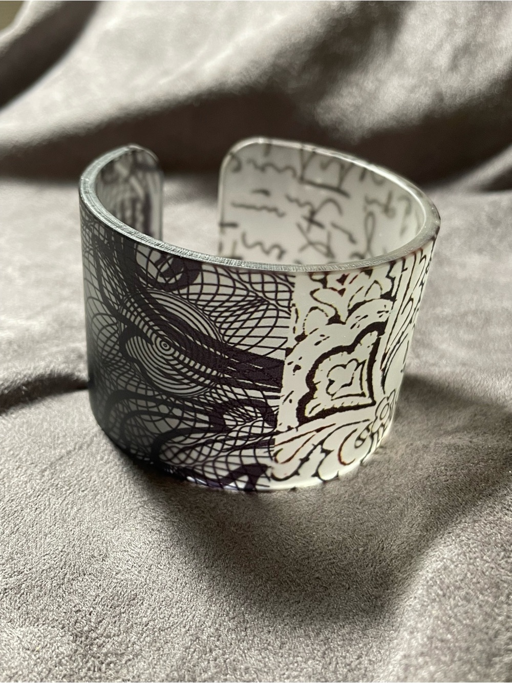 Chunky Graphic Acrylic Cuff Bracelet - Clear/Black